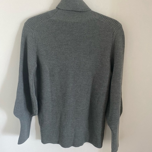 Giordano Ladies Turtleneck Sweater Top Wool Blend Grey Chunky Knit Sz 2 - Picture 2 of 6